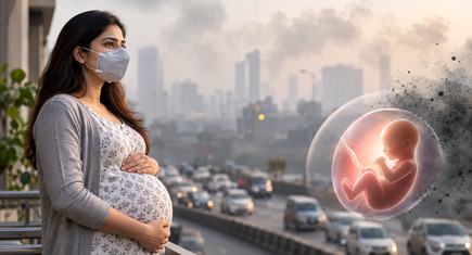 Pregnant woman wearing a mask to protect against air pollution